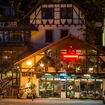 Bialy Jar Bed & Breakfast 4*