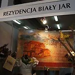 Bialy Jar 4*