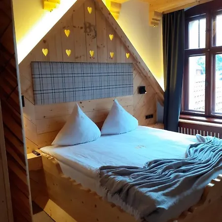 Bialy Jar ベッド・アンド・ブレックファスト 4*