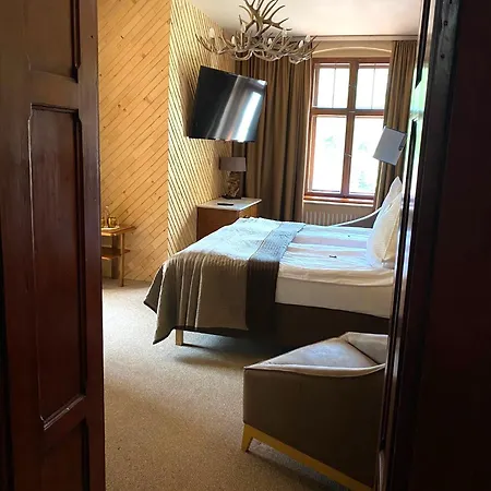 Bialy Jar 4*
