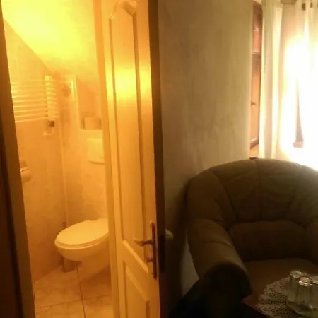 ベッド・アンド・ブレックファスト Bialy Jar