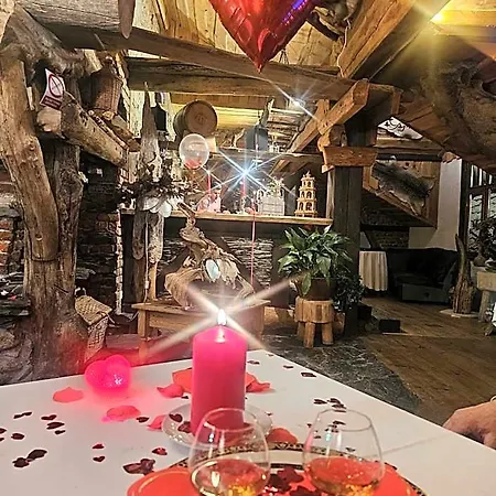 Rezydencja Bialy Jar Couette-café