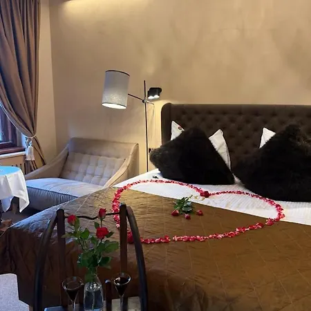 Bialy Jar Bed & Breakfast 4*