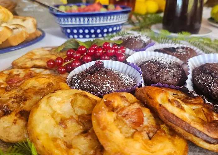 Bed & Breakfast Bialy Jar