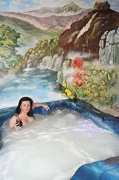 Bed & Breakfast Bialy Jar 4*